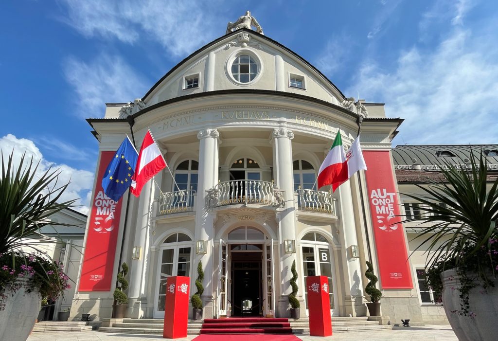 Un Kurhaus “rosso autonomia”